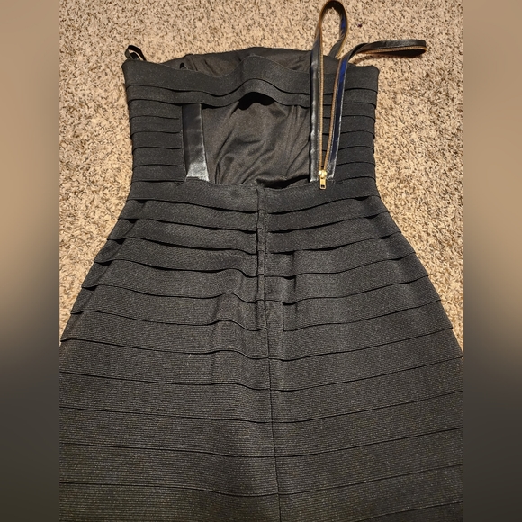 Dress - Picture 6 of 9